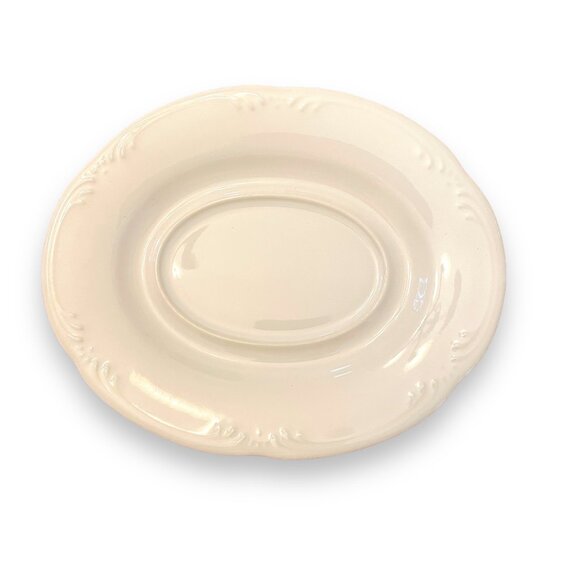 Pfaltzgraff Grapevine Gravy Boat and Underplate Stoneware (used) - Picture 6 of 7